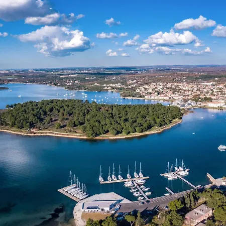 Hilde Blue-6 By Interhome