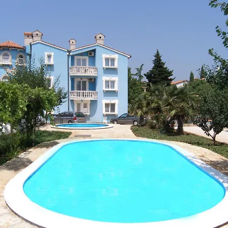 Hilde Blue-6 By Interhome Medulin