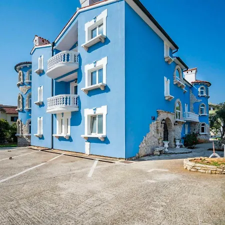 Apartment Hilde Blue-6 By Interhome *
